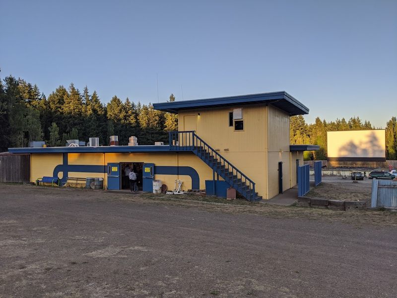 This Washington drive-in has been a family-run outdoor movie spot since ...