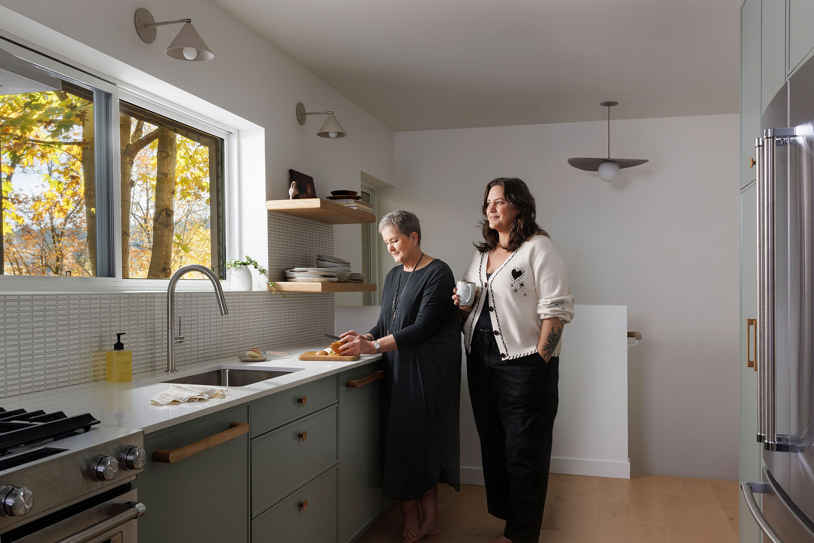 A Vancouver designer invited her mom to move in—and then built her a ...