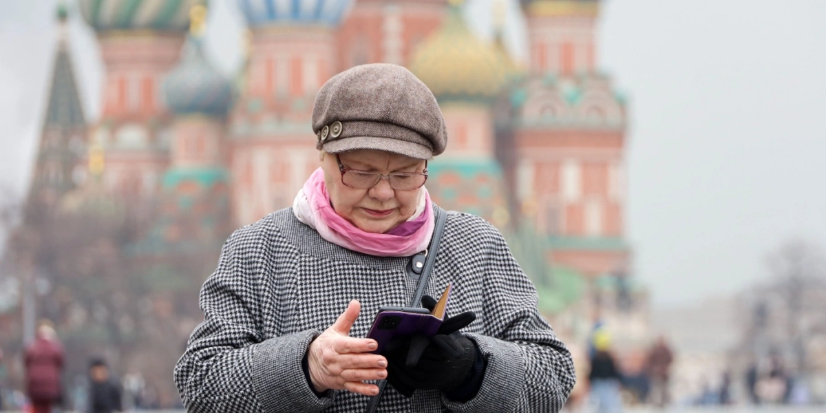 Soldiers on towers, walls and buildings: Putin ramps up Red Square ...