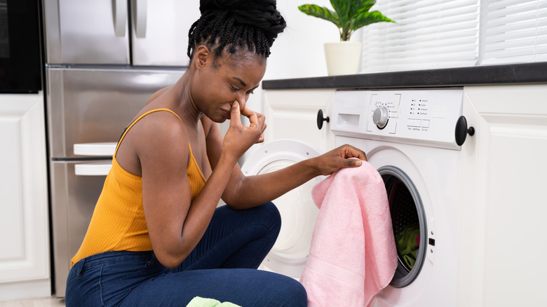 Yes, Leaving Your Washer's Door Open Or Closed Between Uses Matters. Here's What To Do