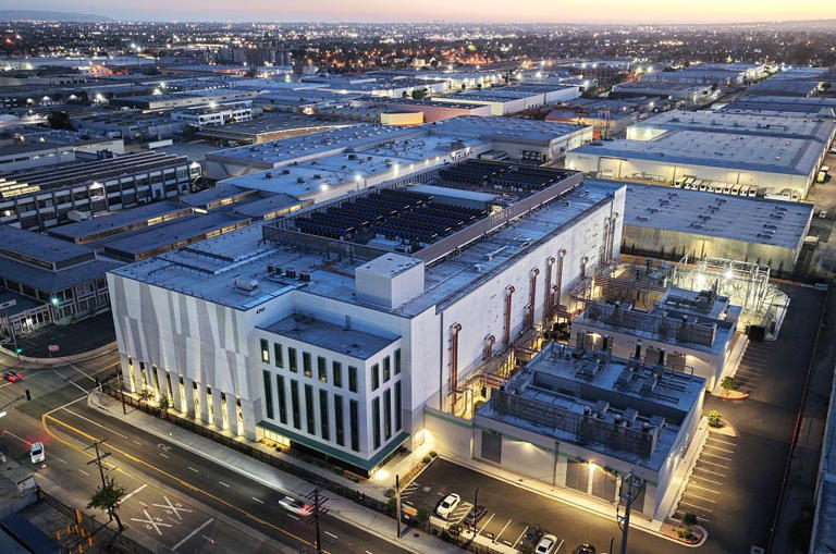 Maine bans AI data centers over concerns about impact on household ...
