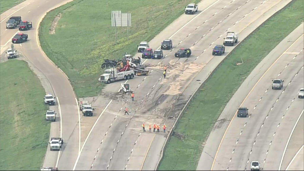 Loop 820 back open in northwest Fort Worth after hours-long cleanup of ...