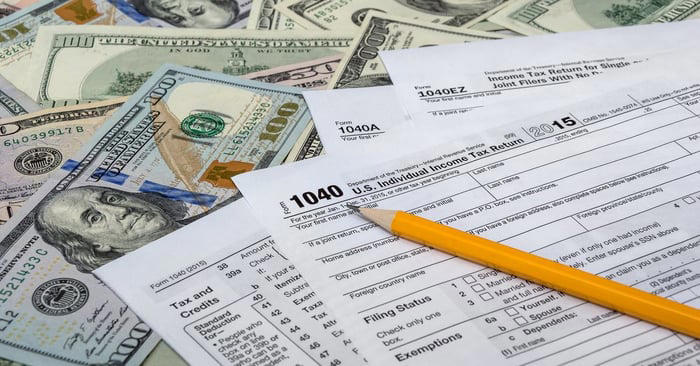 Here's what happens if you still haven't filed your taxes