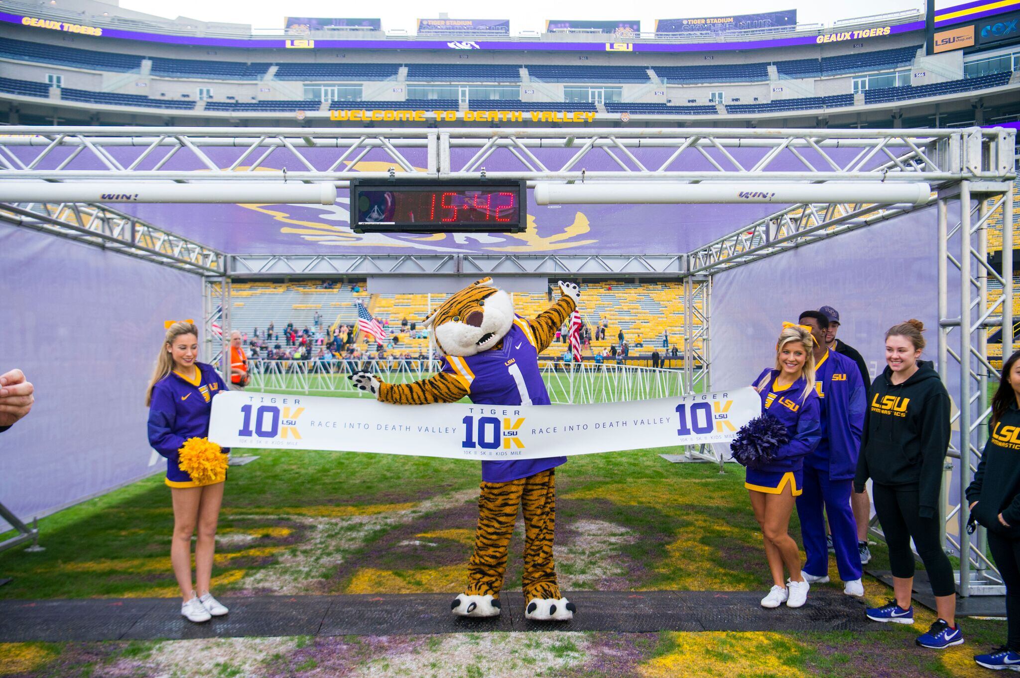 Tiger 10K let’s LSU fans 'Finish at the 50' inside Tiger Stadium