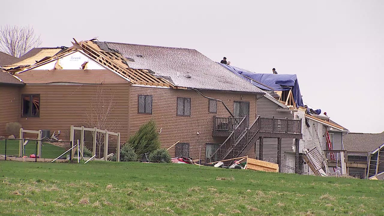 Rochester tornado: Residents describe close call as twister tears ...