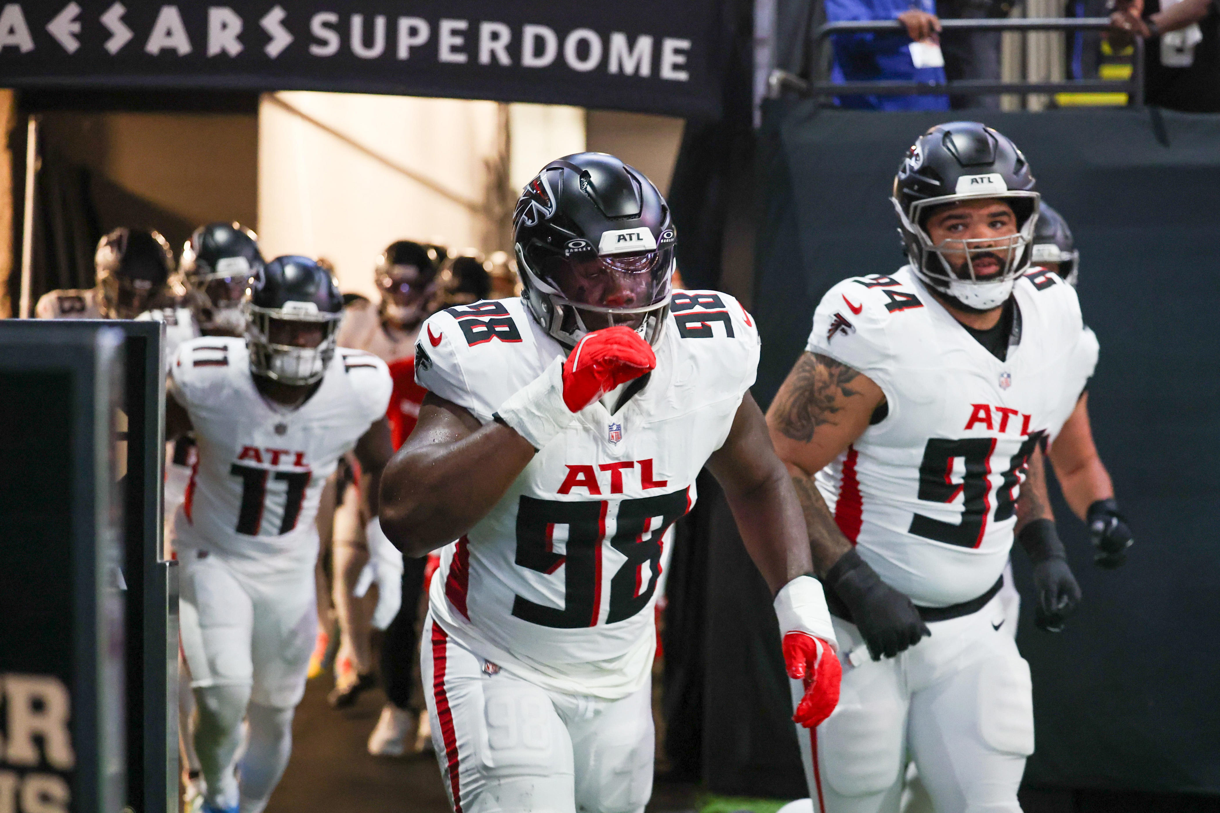 Social media reacts to Jaguars trading Maason Smith for Ruke Orhorhoro