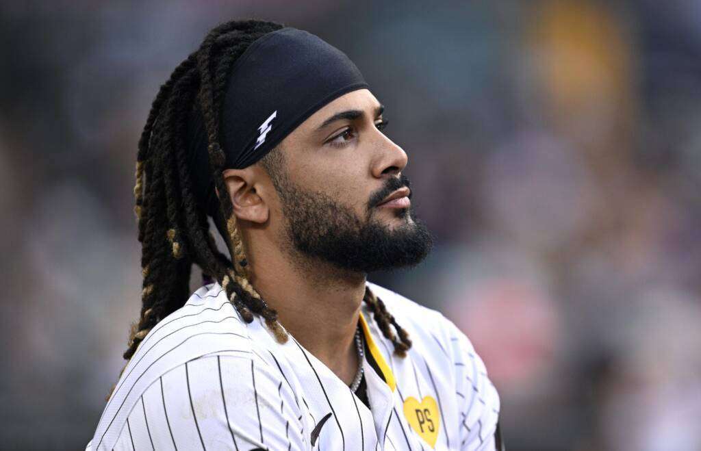 MLB in brief: $3.9 billion for the Padres | Adjusting to Toronto