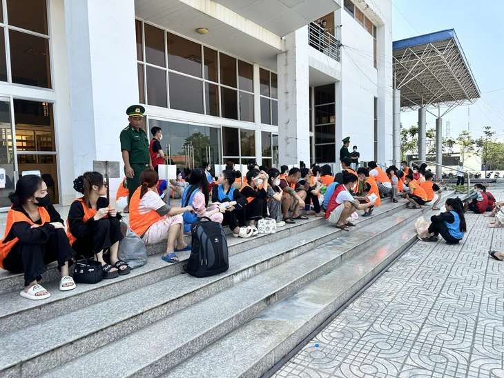 Đồng Tháp tiếp nhận 226 công dân Việt Nam về từ Campuchia