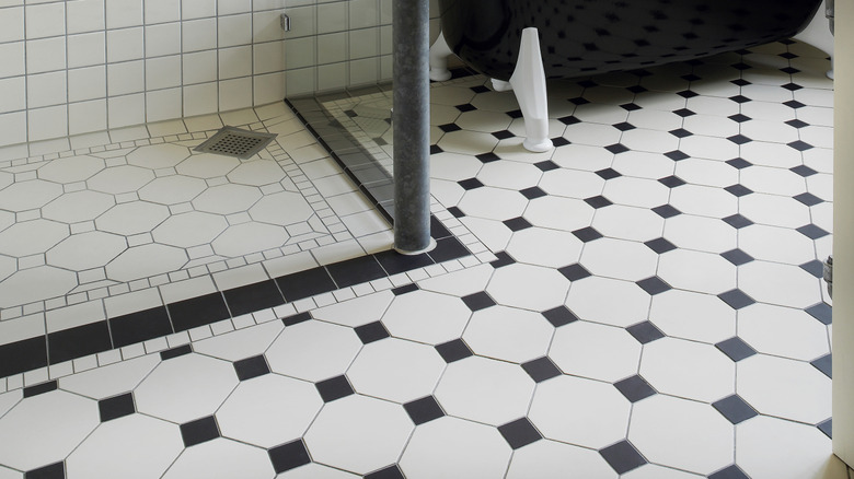 15 bathroom floor tiles that immediately scream vintage style