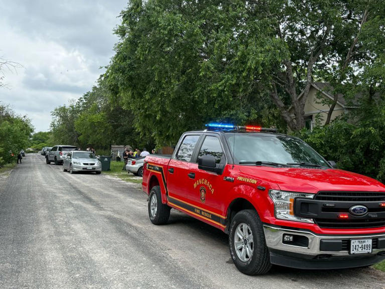 House fire in south Austin leaves one person dead