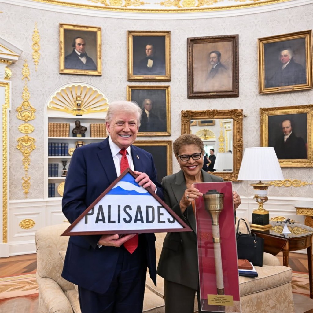 Karen Bass caught doing the unthinkable during Trump visit