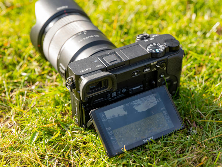 The Sony A6400 is an incredibly versatile mirrorless camera that's easy ...