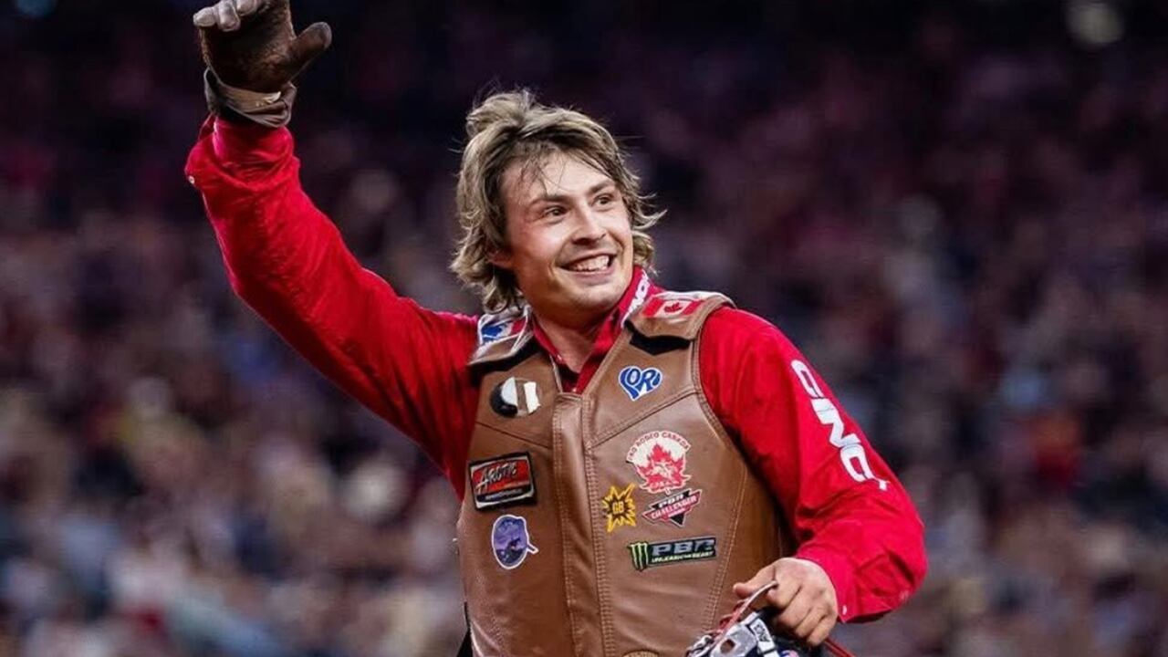 #TheMoment a Canadian won the biggest rodeo in the world