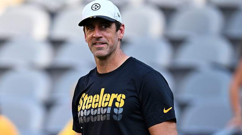 Aaron Rodgers earns unique honor amidst Steelers uncertainty