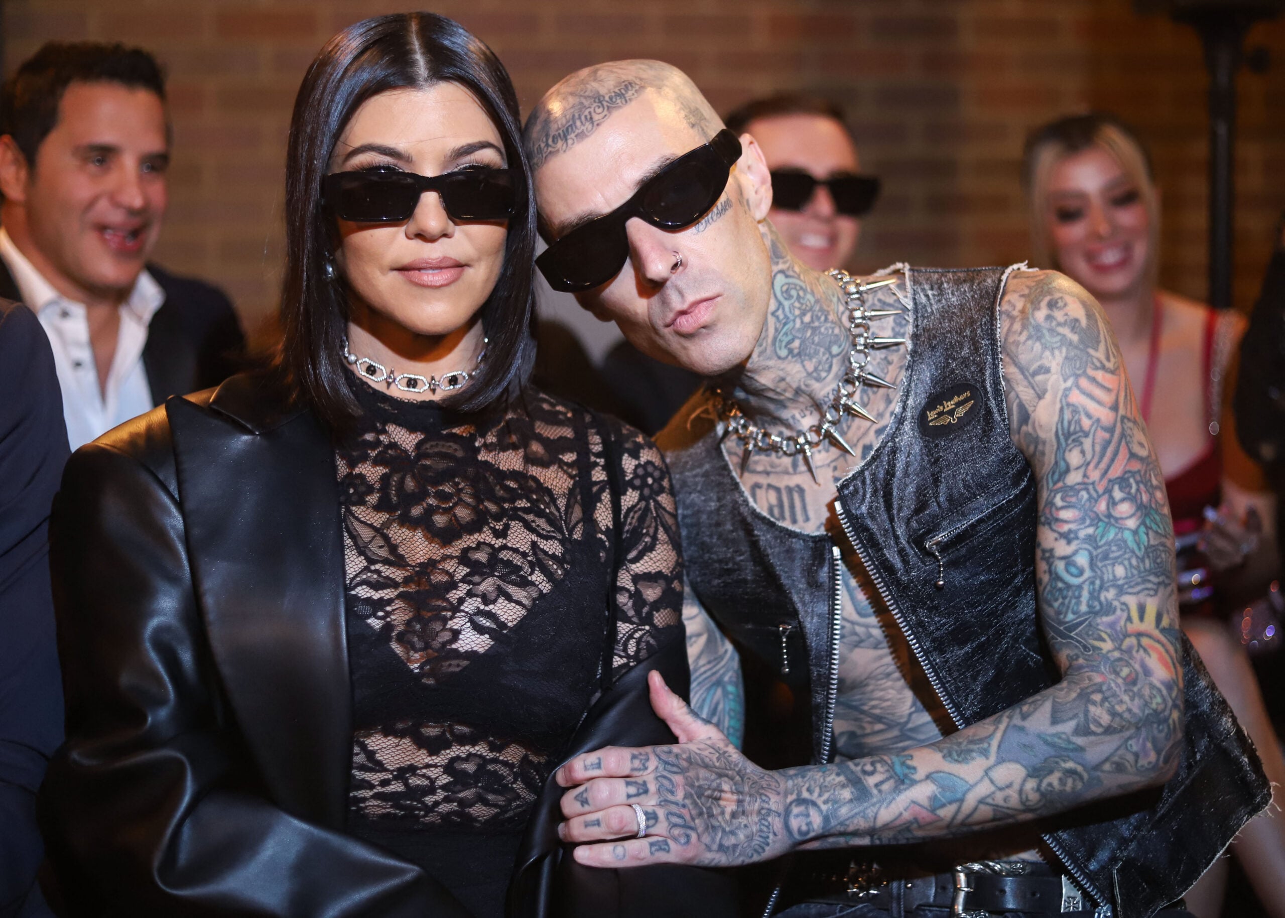 New details emerge about Travis Barker’s darkest days during addiction ...