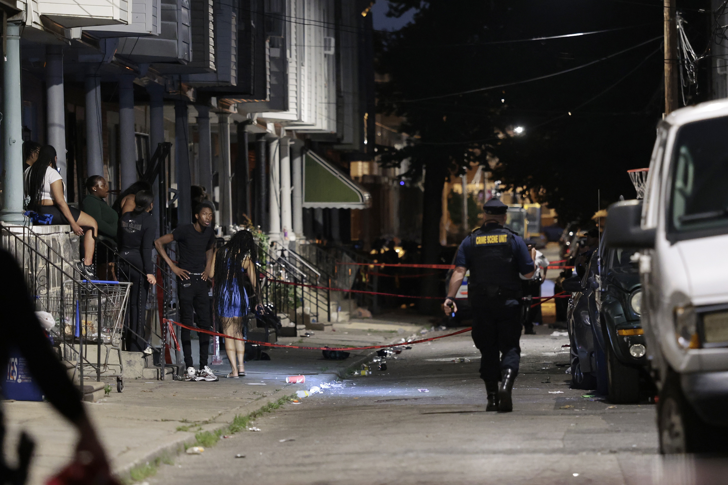 Long-sought gunman in South Philadelphia mass shooting turns himself in ...