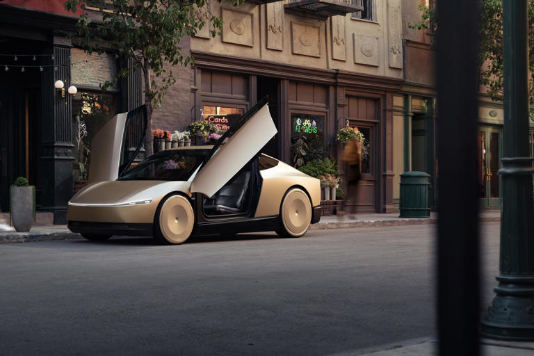 Elon Musk: Tesla Roadster will be the last 'drivable' Tesla
