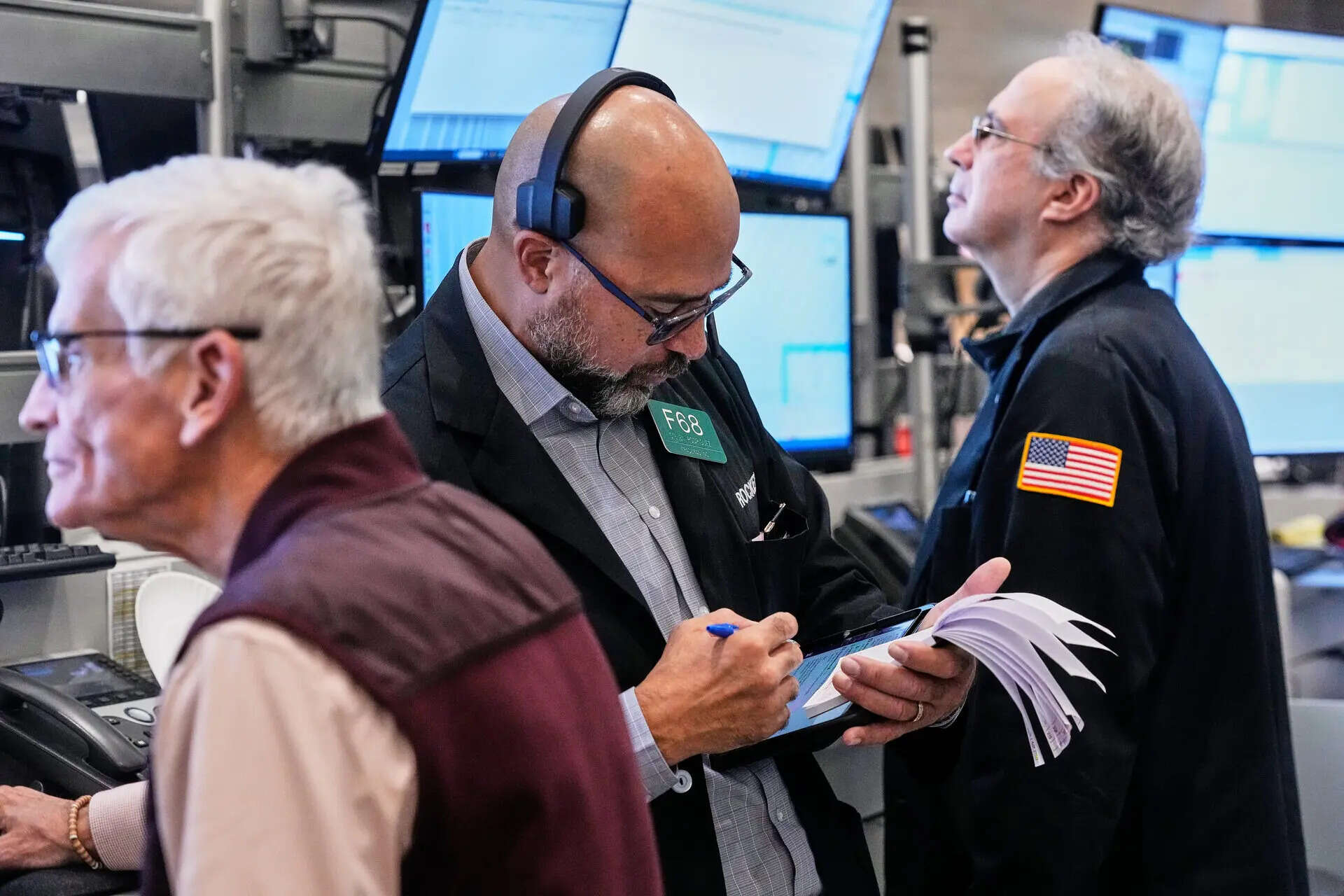 US stocks today: US stocks close lower on fading hopes for quick Iran ...