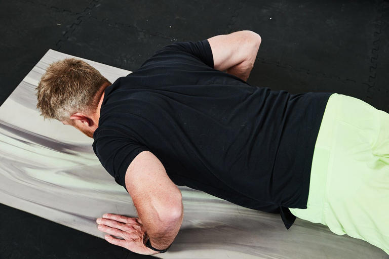 Push-ups can be one of the best strength moves for cyclists with back ...