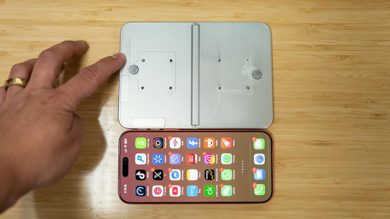 Apple’s $2,000 foldable iPhone just showed up in real life and it looks ...