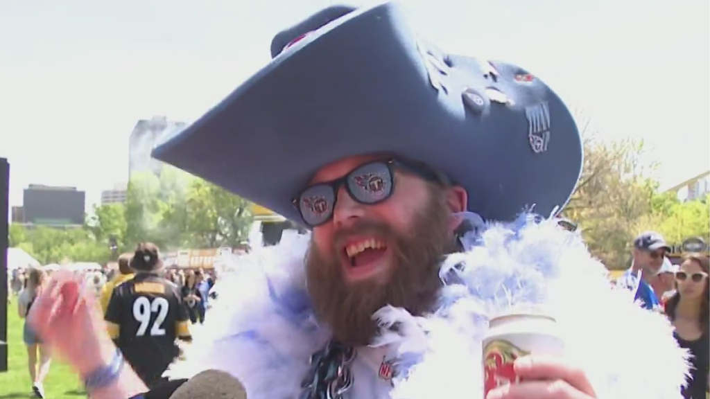 Photos of NFL draft in Pittsburgh show fans, crowds and excitement
