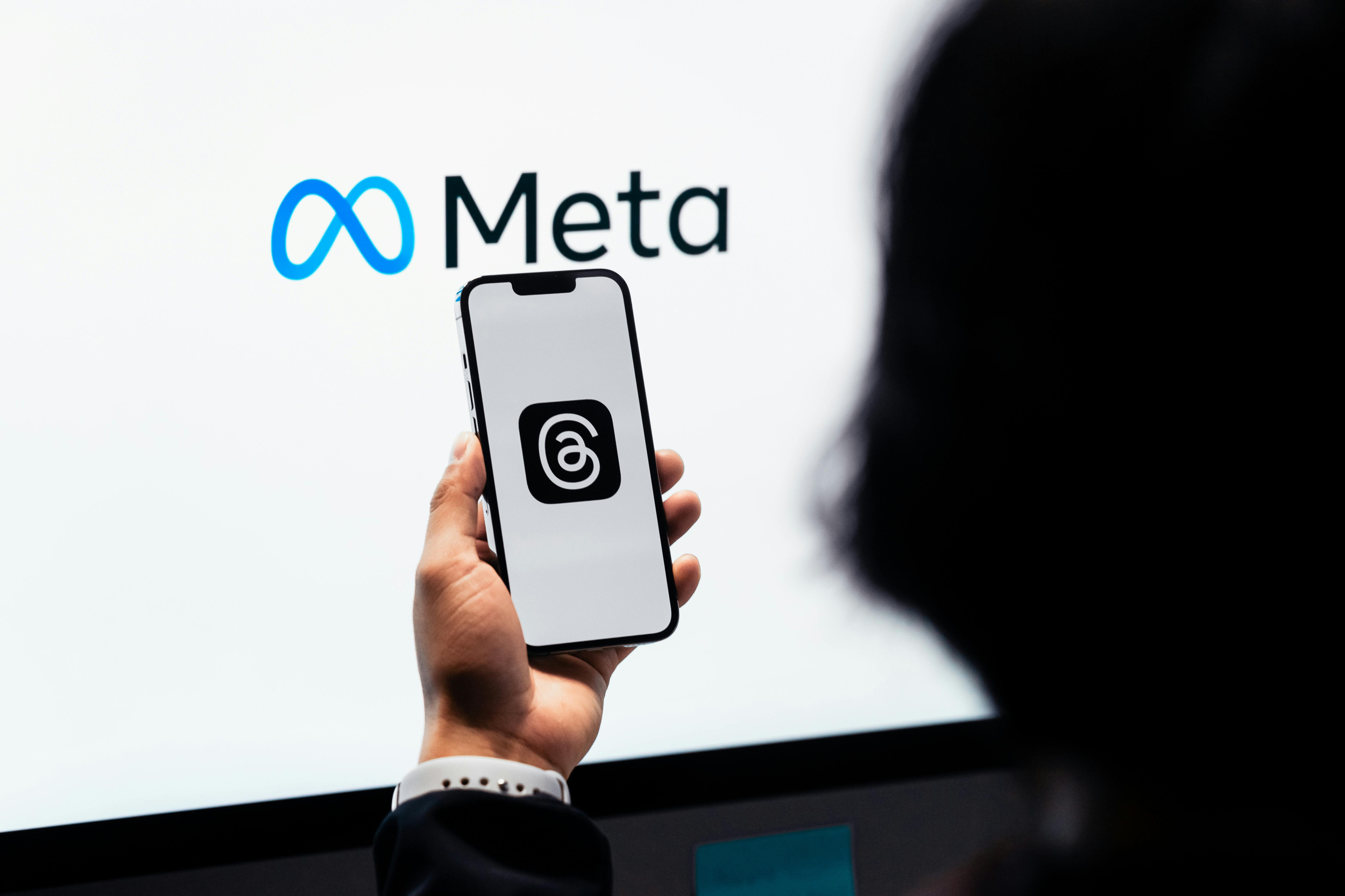Meta to cut 8,000 jobs, freeze hiring amid AI push — what workers get ...