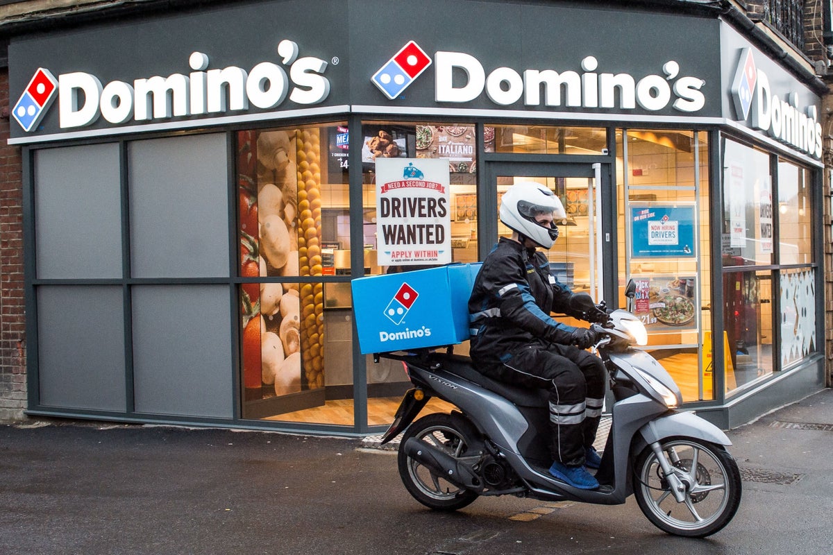 Why traditional pizza drivers won’t go away despite delivery apps