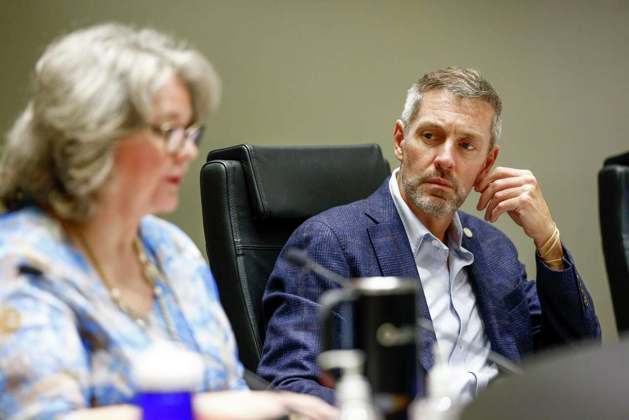 City Council approves housing policy after proposal to address poverty ...