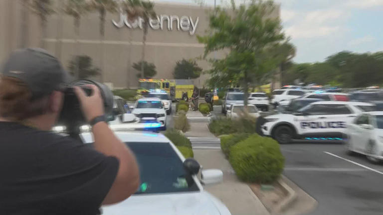 Teen killed, 5 wounded in Mall of Louisiana shooting