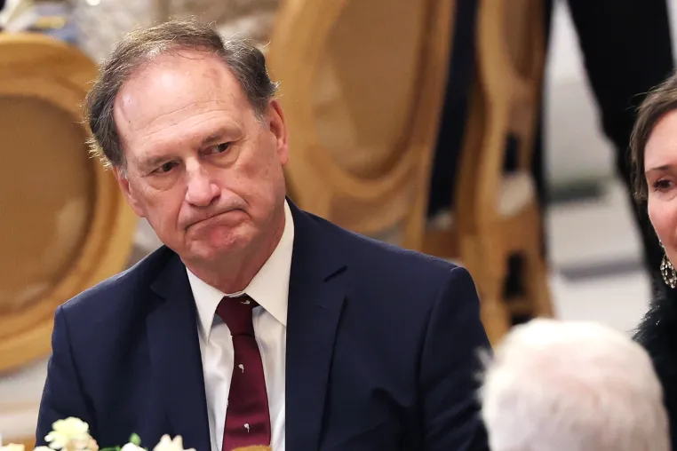 New book sheds more light on Justice Alito’s refusal to recuse himself ...