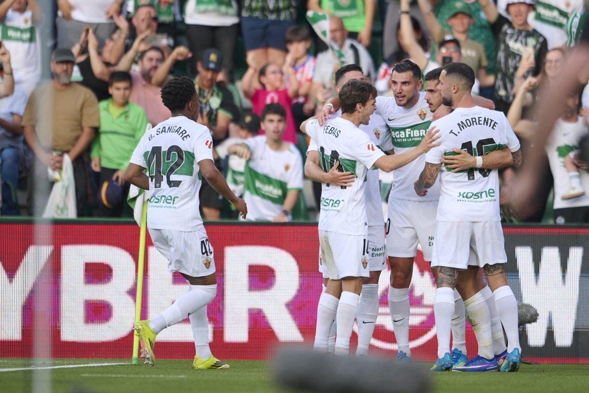El Elche CF y el Levante UD encarecen la permanencia