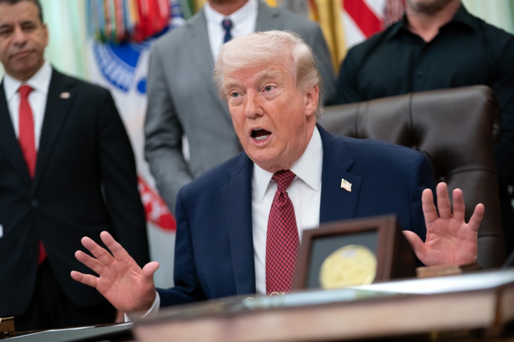 Pembunuhan di Gedung Putih, Trump Dievakuasi