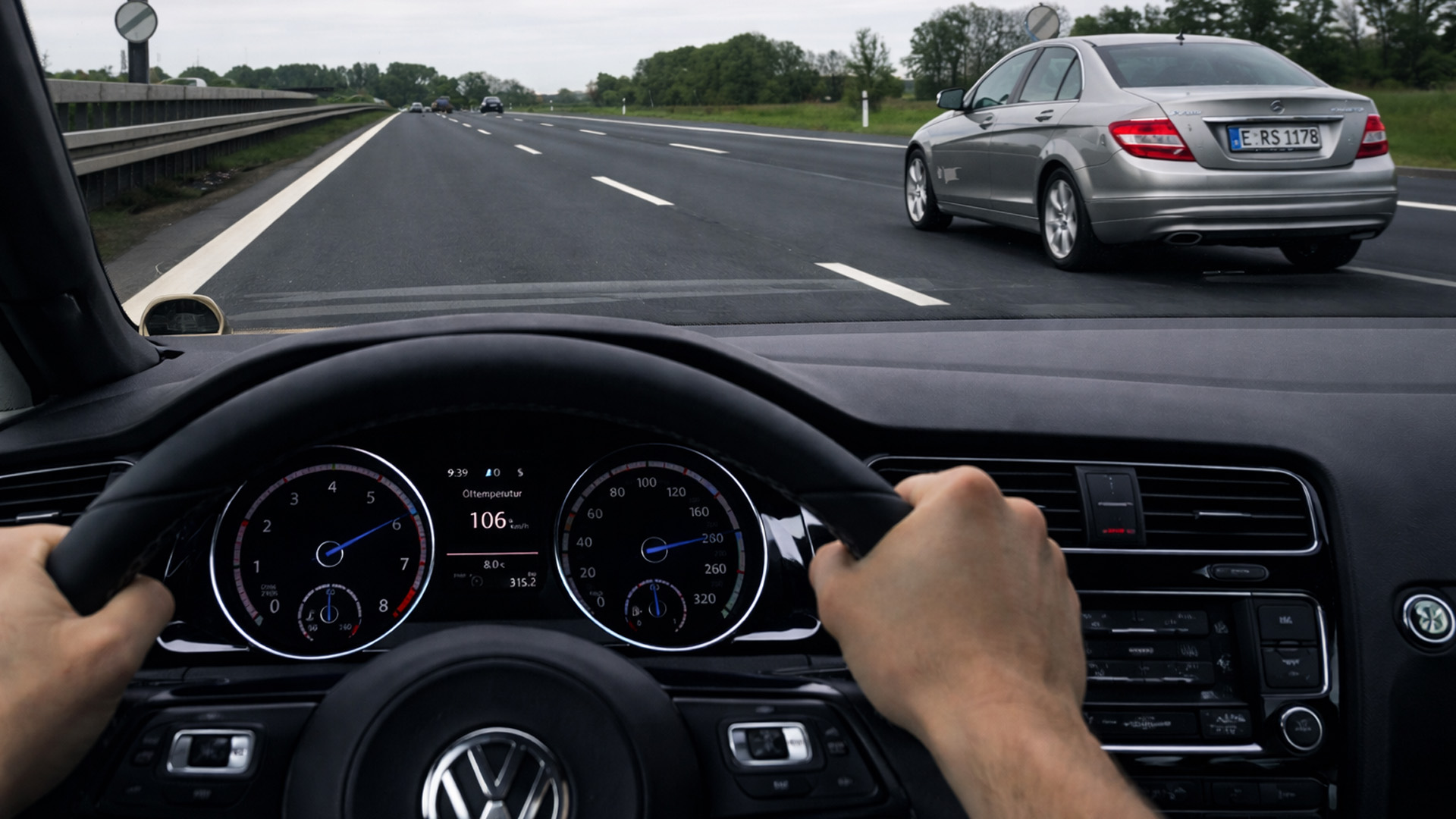 Can the Golf 7 R reach its top speed on the Autobahn?