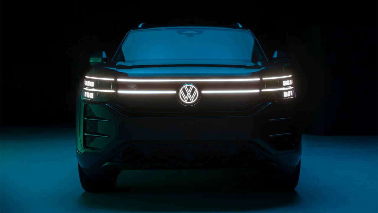282 HP Volkswagen Atlas against rivals forcing a premium leap