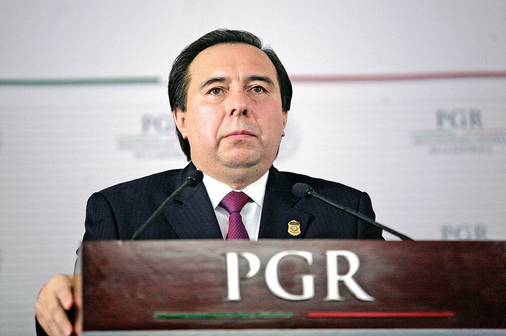 Tomás Zerón, director de la Agencia de Investigación Criminal, dio una conferencia de prensa el miércoles para dar su versión de la diligencia (IVAN STEPHENS. EL UNIVERSAL)