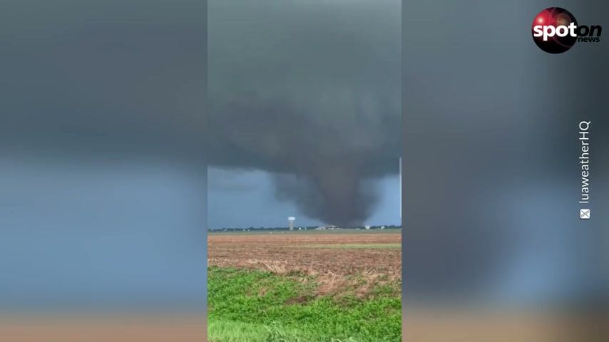 A powerful tornado devastates the city of Enid