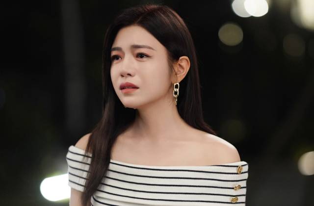 Trần Nghiên Hy kiện fan cuồng của chồng cũ Trần Hiểu