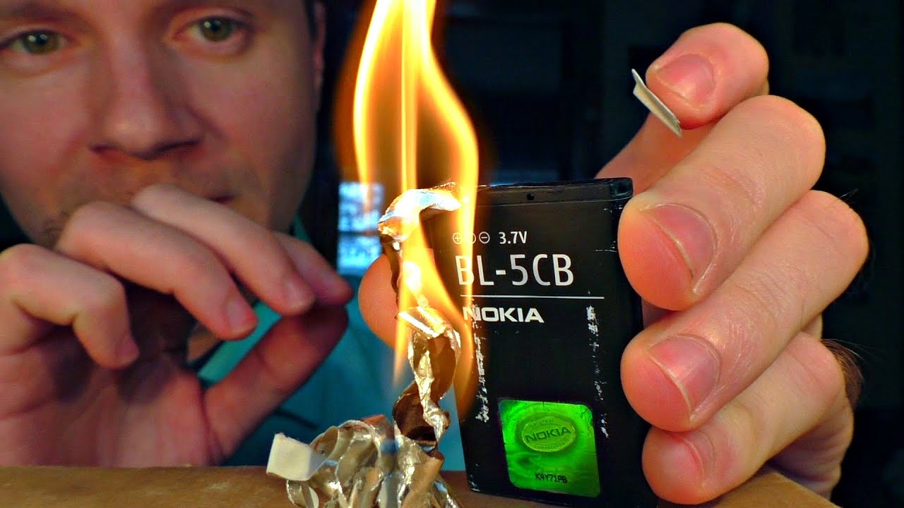 How to start a fire with a cell phone: simple survival experiment