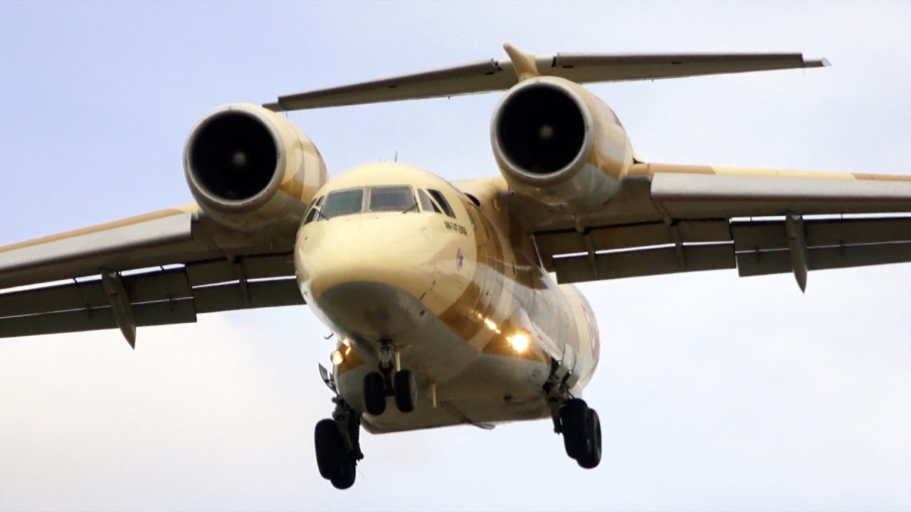 Watch the E-3F pass low - then the crowd gets the heavy metal