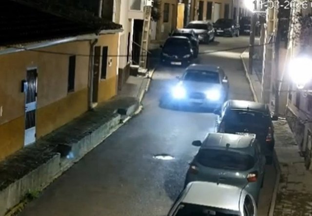Detenidos tres miembros de una banda por robos con fuerza en viviendas ...