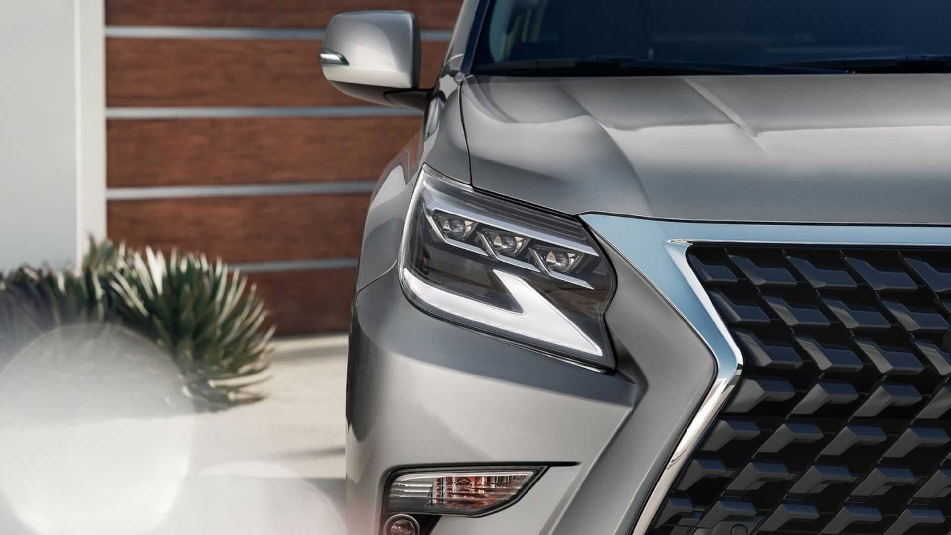 Close-up shot of the headlight on a gray 2020 Lexus GX 460.