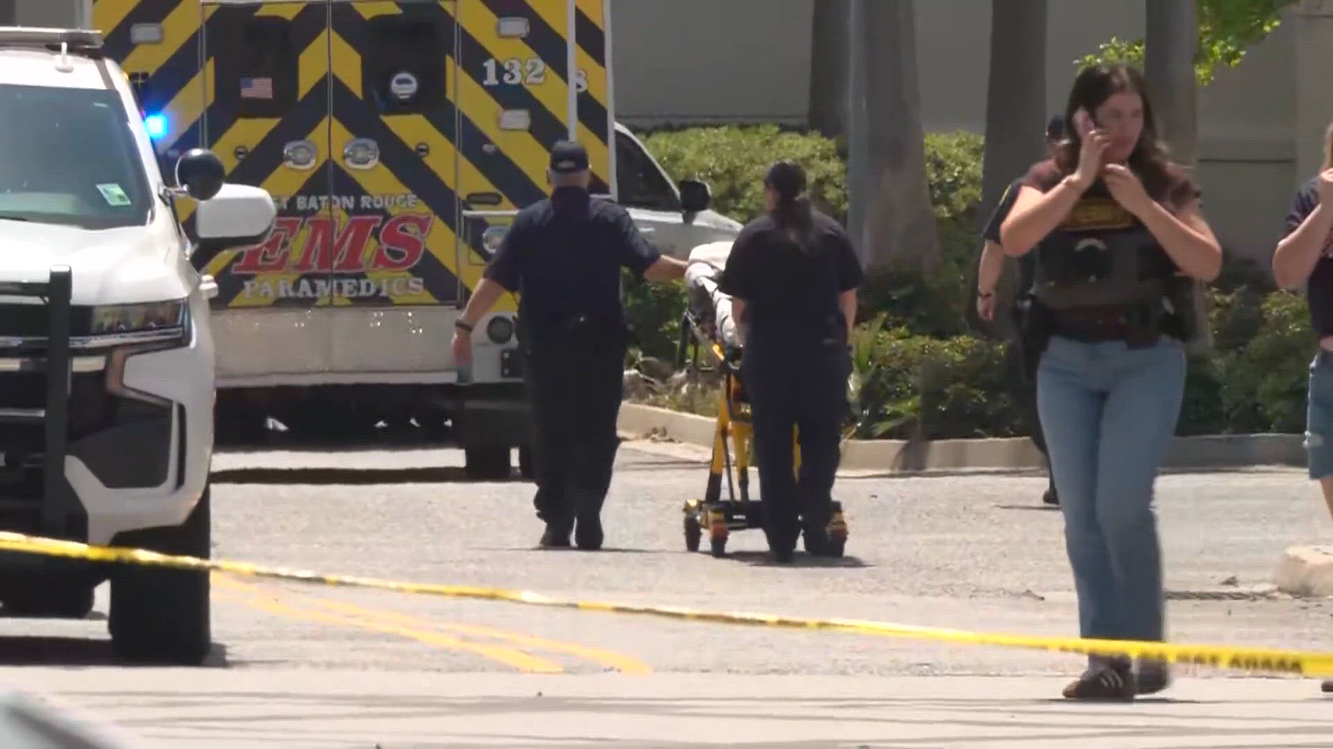 One dead, several injured in shooting at Louisiana mall