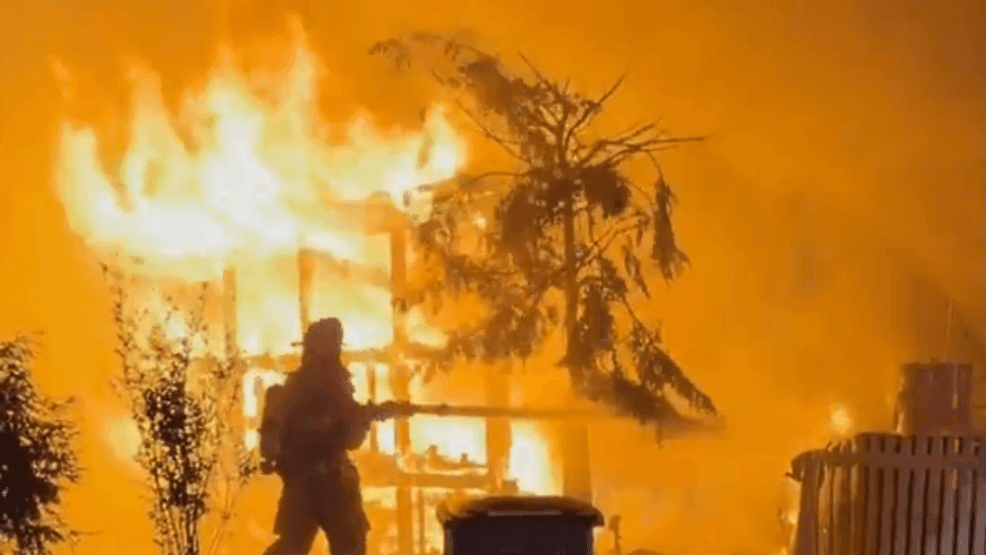 Chantilly mobile home destroyed in early morning fire, no injuries