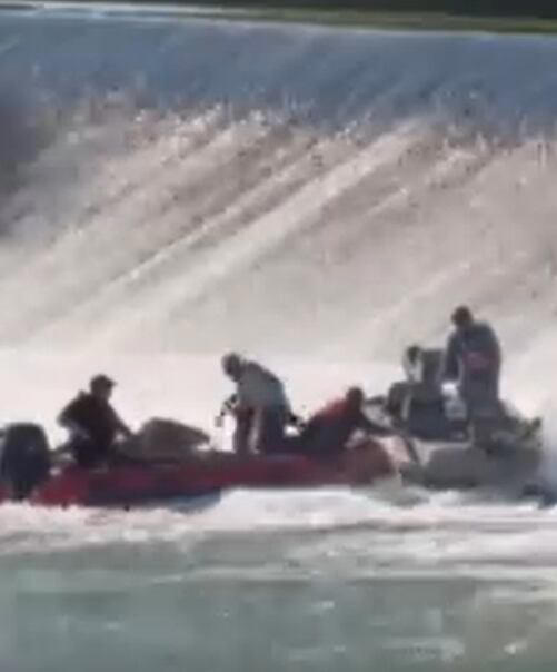 Two people rescued at Kentucky River dam