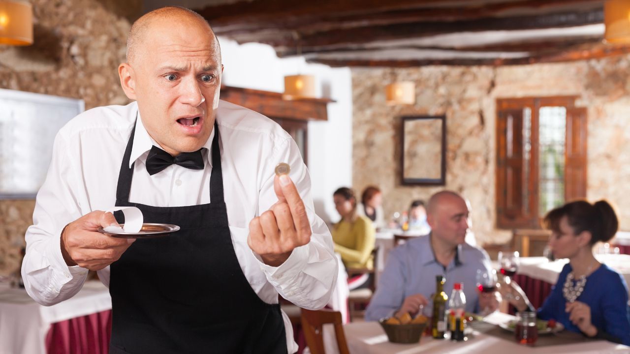 Waiters and waitresses share their worst customer stories