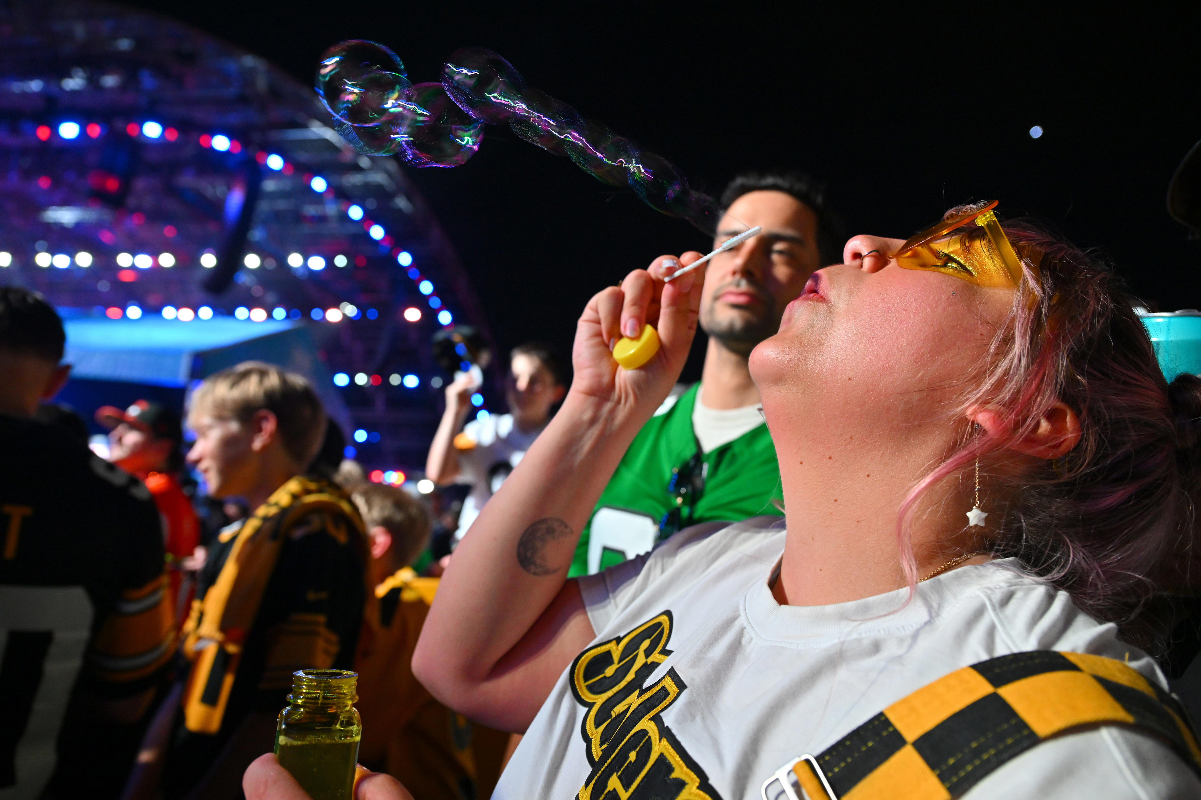 12 NFL draft fan snaps from Pittsburgh
