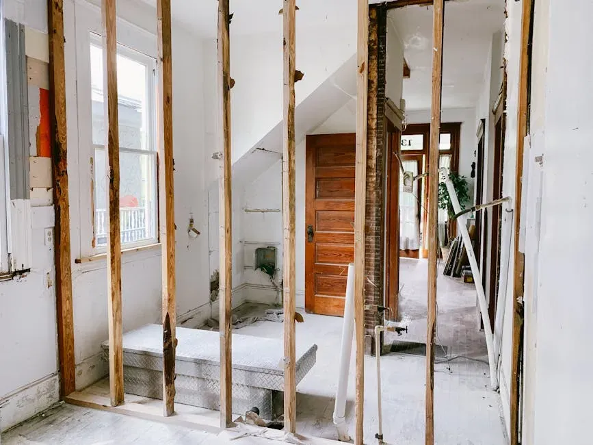 The Hidden Costs: Systems, Structure, and the Age of Your Home (Image Credits: Pexels)