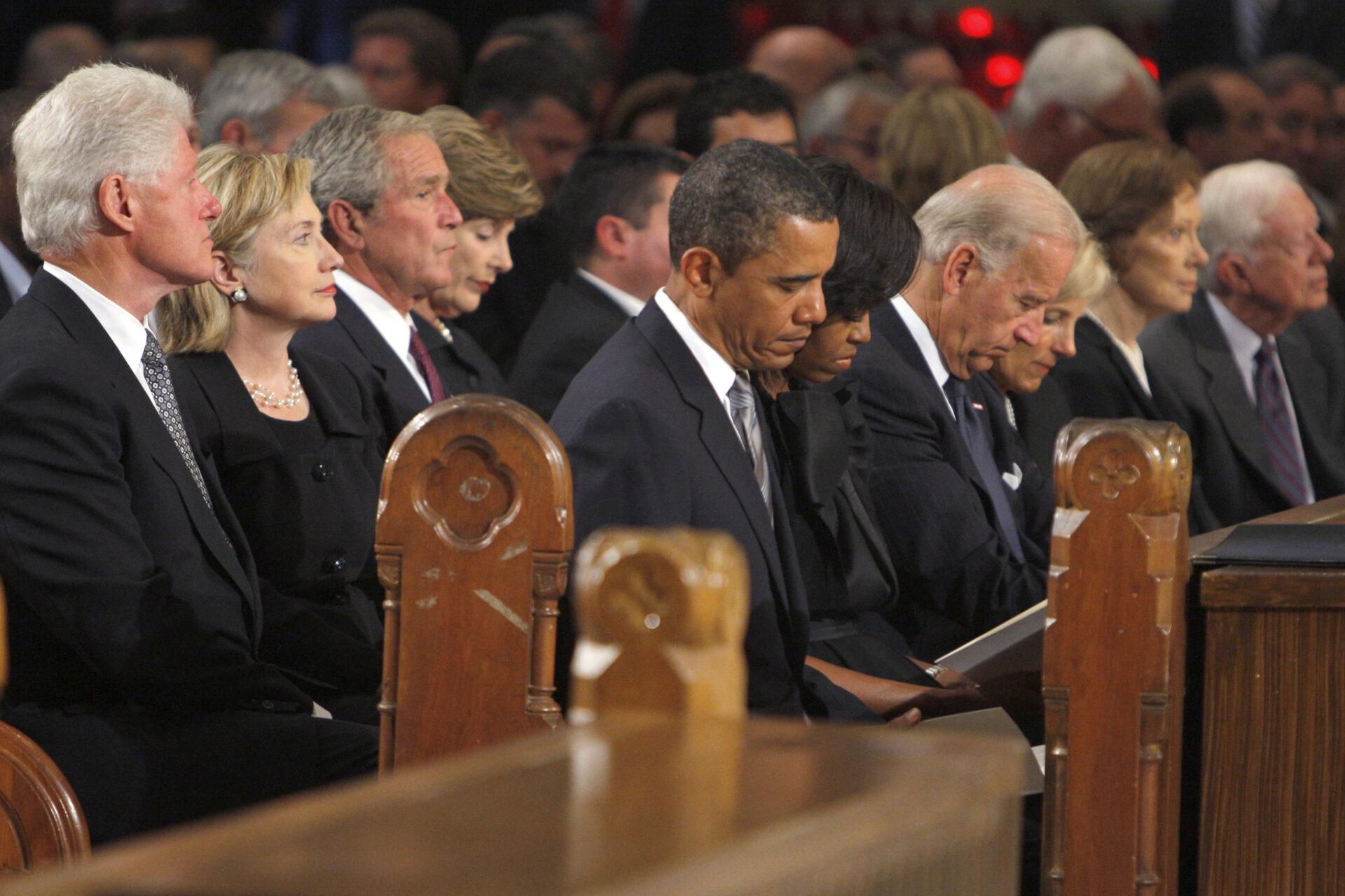 États-Unis sous tension : George W Bush, Barack Obama, Joe Biden et ...