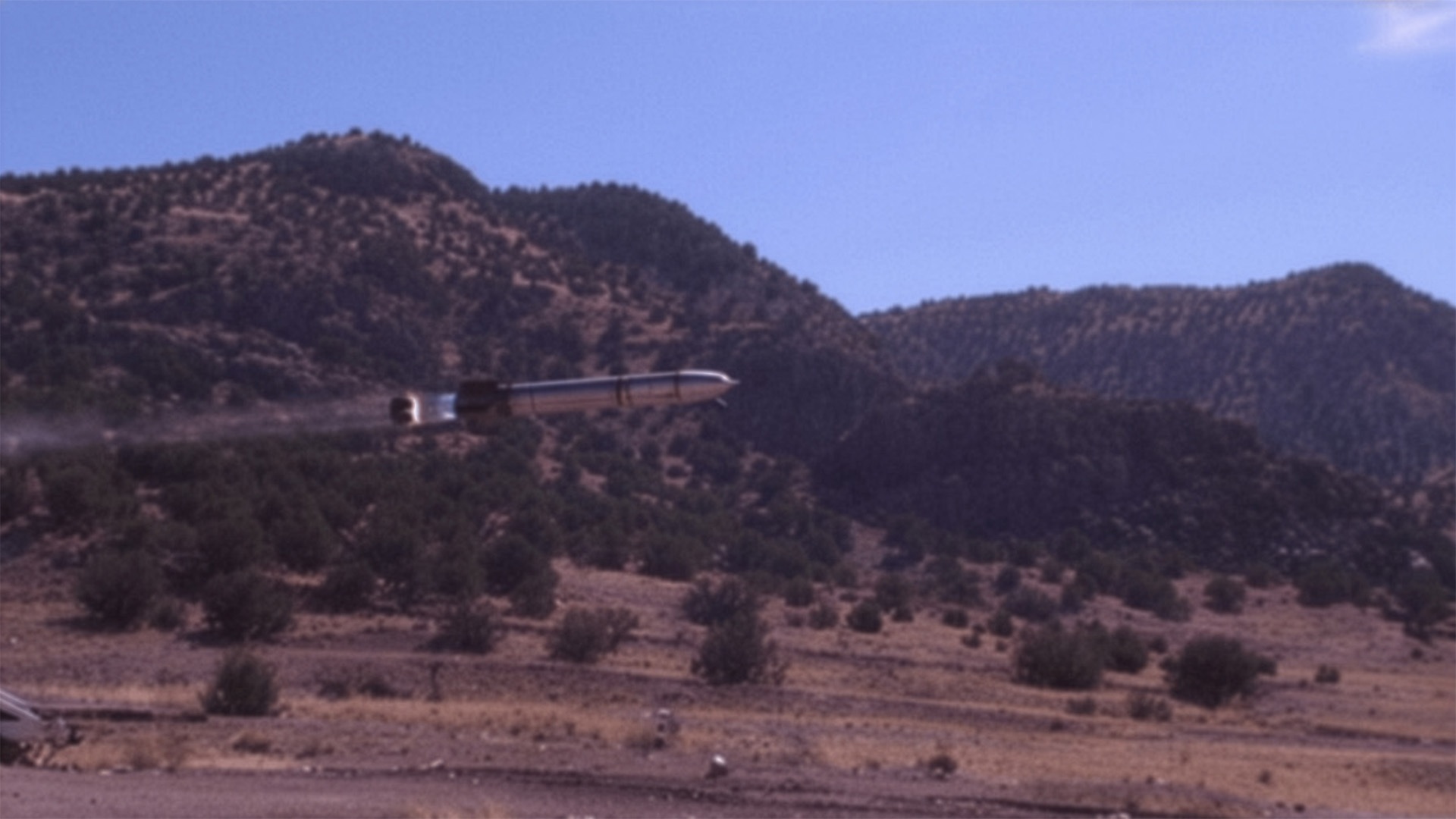 World-first as US-UK firm fires liquid-fuel ramjet artillery from NATO ...