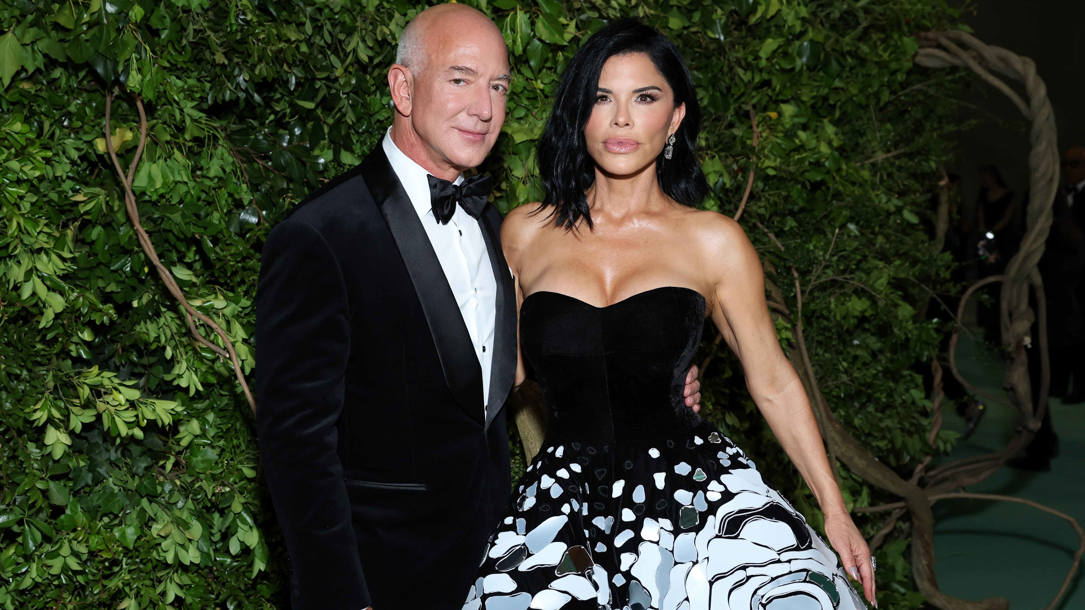 Met Gala does damage control after A-listers snub Bezos